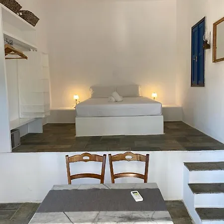 Apart Otel Iliopetra Chrisi Akti (Paros)