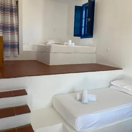 Iliopetra Chrisi Akti (Paros)