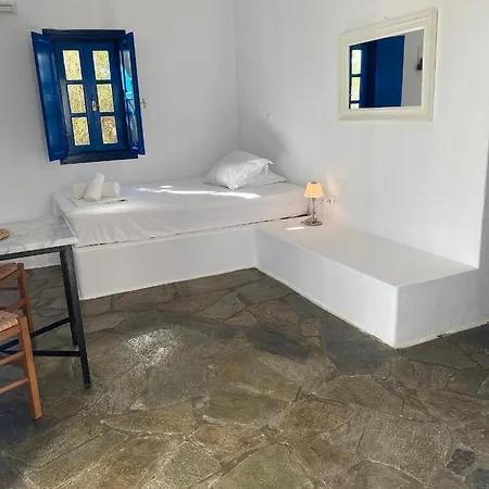 Apart Otel Iliopetra Chrisi Akti (Paros)