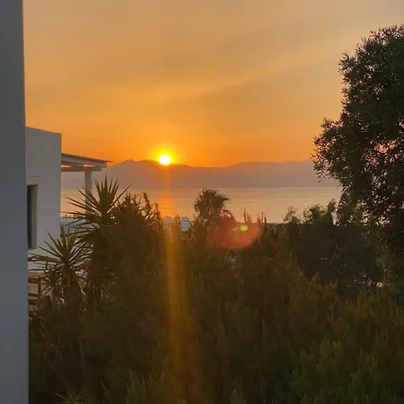 Iliopetra Apart Otel *