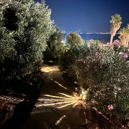 Iliopetra Apartahotel