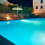 Iliopetra Apart Otel