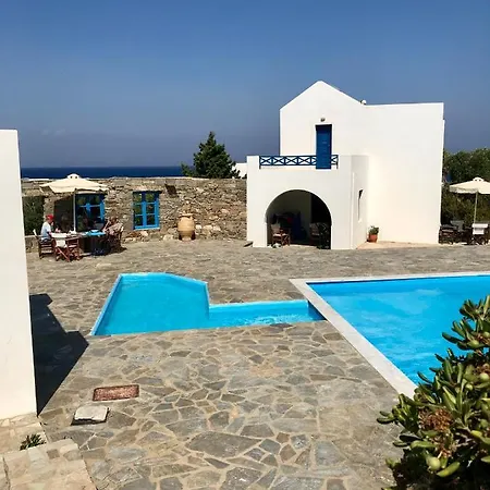 Iliopetra Chrisi Akti (Paros)