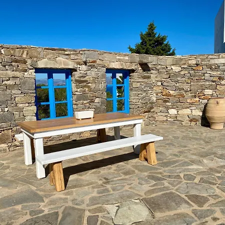 Iliopetra Chrisi Akti (Paros)