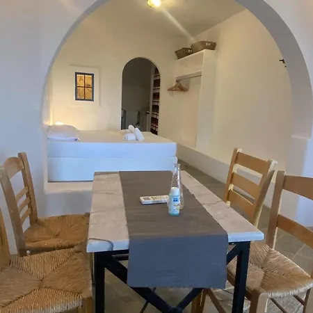 Iliopetra Chrisi Akti (Paros)