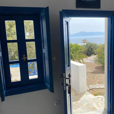 Iliopetra 3* Chrisi Akti (Paros)