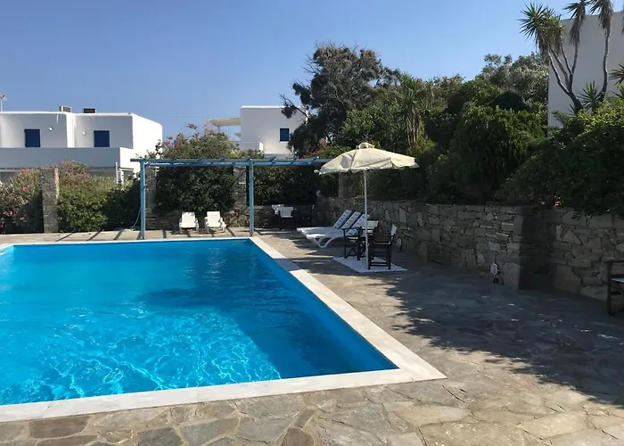 Iliopetra מלון דירות 3*