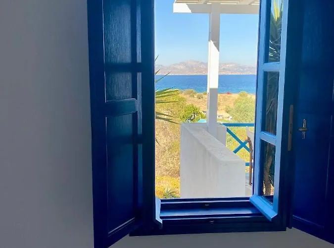 Iliopetra מלון דירות 3*