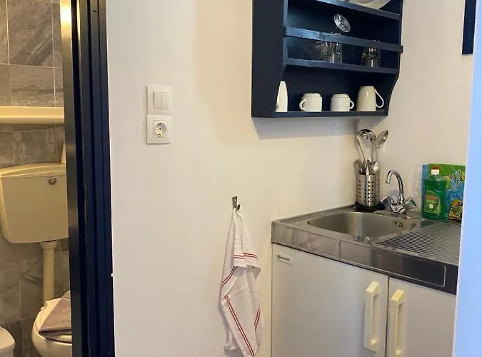 Iliopetra מלון דירות