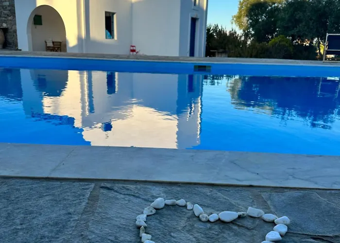 Iliopetra מלון דירות