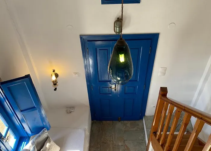 מלון דירות Iliopetra 3*